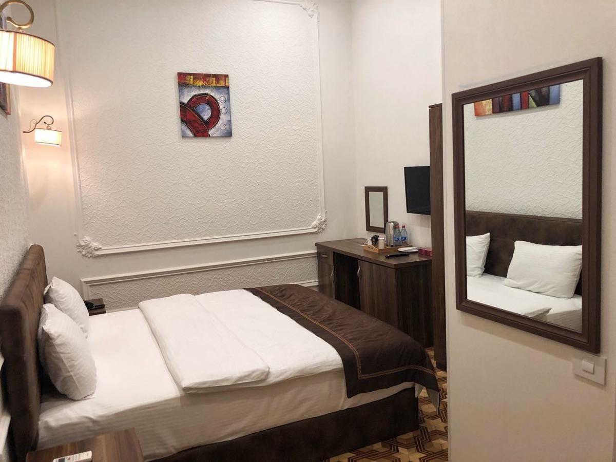 Malakhan Hotel Баку Екстер'єр фото