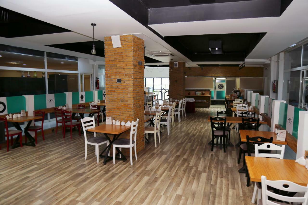 Malakhan Hotel Баку Екстер'єр фото